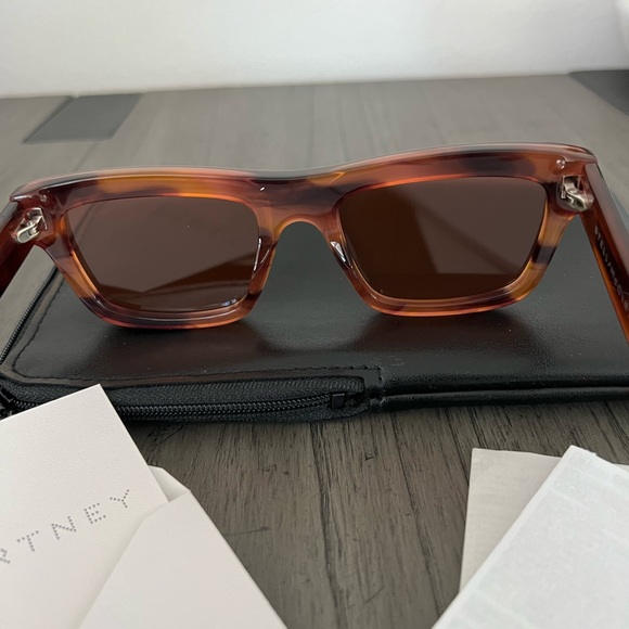 Stella McCartney Sunglasses - Picture 5 of 8
